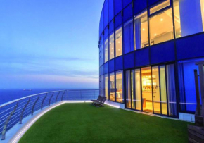 Pearls of Umhlanga Exquisite 3 Level Penthouse